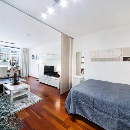 아파트 Cozy Apartment In City Center